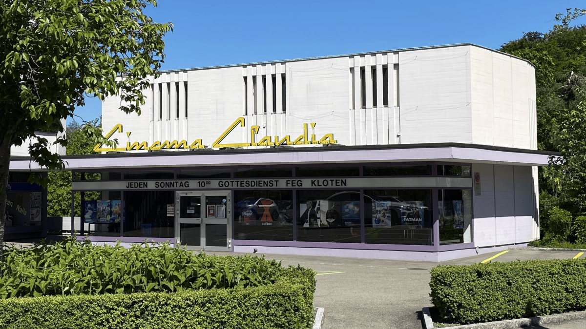 Aussenansicht des Cinema Claudia Kloten